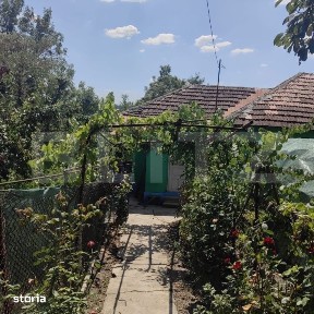 Casa individuala, 32 mp, teren 1.700 mp, comuna Plesoi