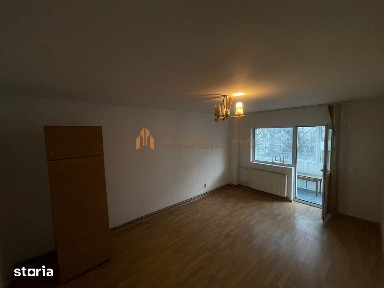 Apartament 3 camere Dacia - Decomandat