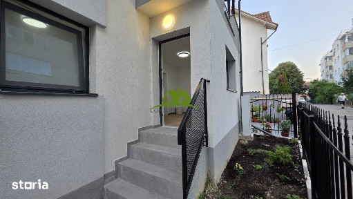 Spațiu comercial de închiriat la parter intr-o vila noua din Traian