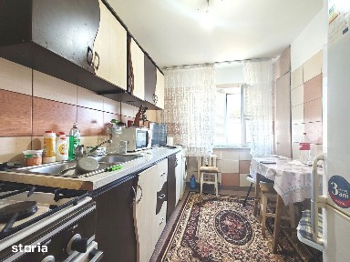 Apartament 3 camere Prundu, decomandat, 2 bai, 2 balcoane, 73 mp