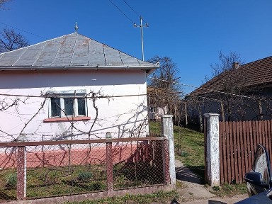 Vând casă localitatea Măeriște județul Sălaj