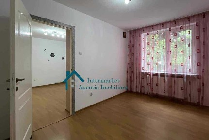 De vanzare Apartament 2 camere parter