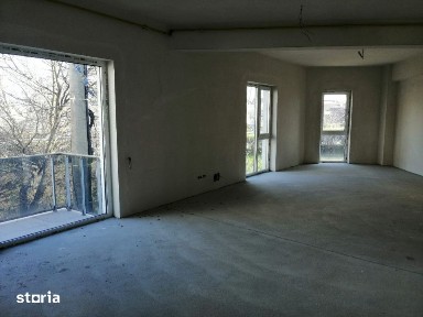 Apartament spatios situat in Marasti, semifinisat
