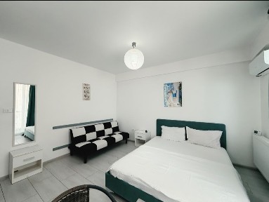 Inchiriez studio prima linie la mare extrasezon