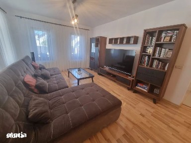 Casă P+E+M zona Moara de vânzare