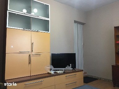 Garsonieră de închiriat - Bd. Poitiers, etaj 23, centrală proprie