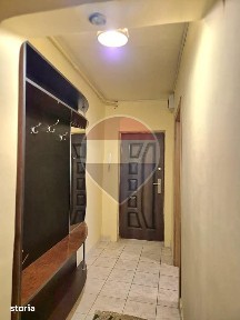Apartament cu 4 camere de închiriat în zona Central
