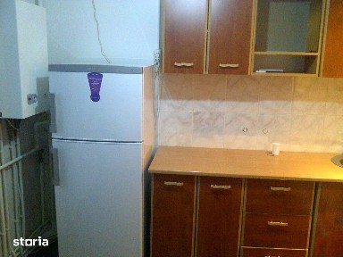 Dau inchirie apt 1 camera decomantat 37 mp + 4 mp balcon Pret 400 euro