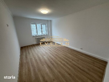 De vânzare apartament 2 camere - Pietonalul Unirii