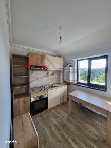 Apartament cu 1 camera decomandat Valea Adanca