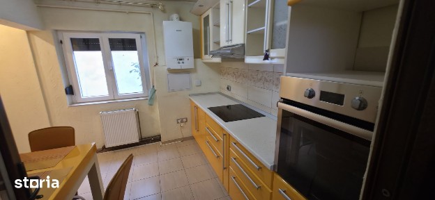 Etaj 1 ap 3 camere, 84mp + 2 balcoane, zona Bucovina