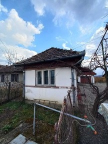 Vând casă cu anexe și grădină în suprafață de 66 de ari în Noșlac