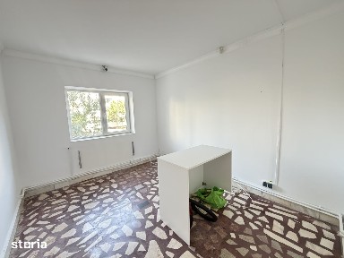 Inchiriere / Vanzare Spatiu Comercial Mioveni, 2 intrari, 2 balcoane
