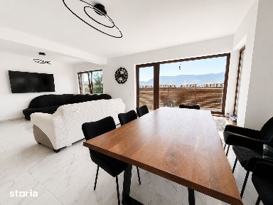 Casa moderna, 4 camere, panouri fotovoltaice, cartier Florilor Ghimbav