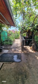 Casa cu 2 corpuri - Ideala pentru locuit sau investitie, zona centra