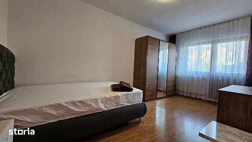 Garsoniera Tractorul-piata,mobilata-utilata,300 Euro