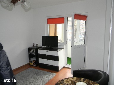 Garsoniera Racadau,bloc de apartamente!