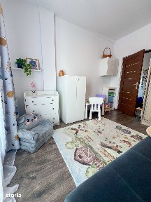 Apartament de 3 camere, 56 mp, parcare, str Tineretului
