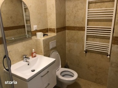 Inchiriez apartament o camera