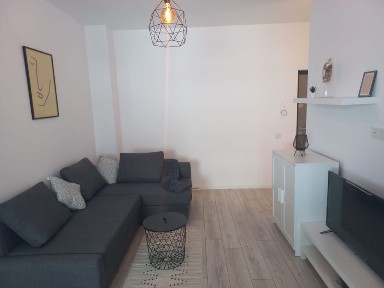 Închiriez apartament Militari Rezidence
