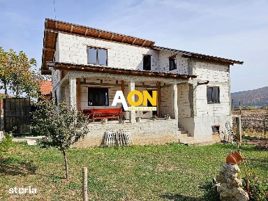 Casa in zona pitoreasca, langa padure, 450 mp teren, Sard