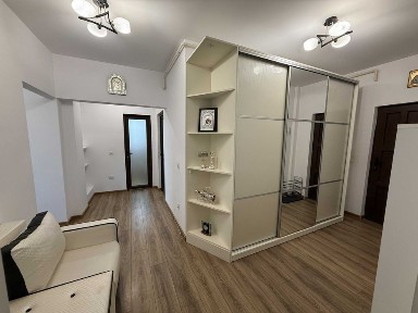 Apartament 2 camere, ultracentral - Târgu Neamț