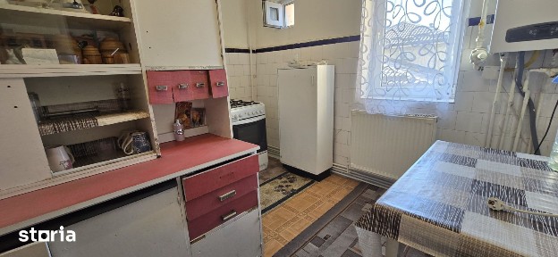 ETAJ 1, Micro 5 Targoviste, vanzare apartament 3 camere