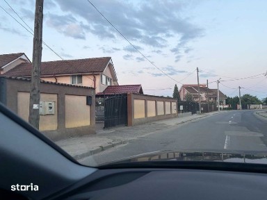 Inchiriez Casa P+M 90 mp zona Palatul de Justitie