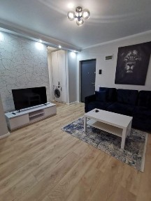 Inchiriez apartament cu două camere