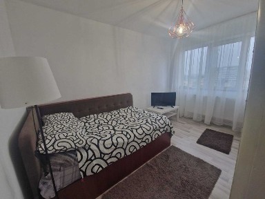 Particular, Apartament 2 camere de inchiriat, cartier Brazda lui Novac, Liceul Pedagogic.