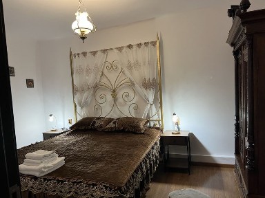 Vand apartament centrul istoric