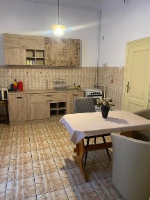 Închiriez apartament generos, zonă ultracentrală, Xenopol