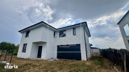 Cas? individual? P+E de vânzare în Sibiu, cartierul Veteranilor de R?z