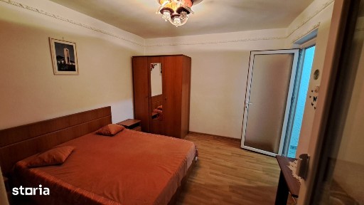 Apartament 3 camere, 2 bai, decomandat, B-dul Bucuresti