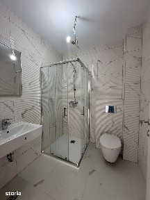 Apartament cu 3 camere nemobilat