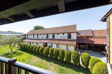 Proprietate turistică în centrul Cristianului 760 mp, teren 1.700 mp