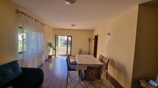 Casă de vânzare cu 16 arii teren Gardani Maramureș