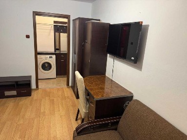 PROPRIETAR - Garsonieră 21 mp Costin Georgian, metrou, AC, etaj 2 - 330 €