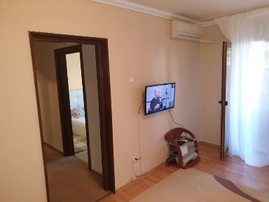 Apartament decomandat, 2 camere, de inchiriat în Titan