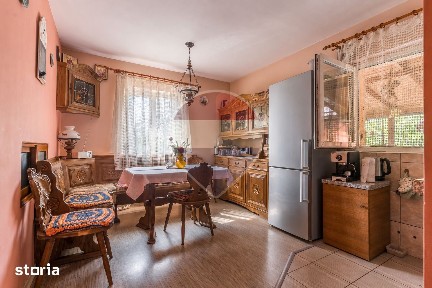 Casă / Vilă cu 5 camere de vânzare în zona Galata