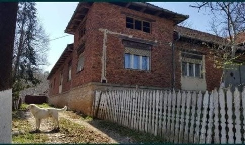 Vând casă la tara!