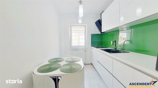 Apartament 3 camere, decomandat, etaj intermediar, Grivitei, Brasov