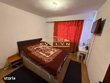 Apartament 3 camere de vânzare - Piața Mare