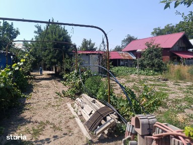 Casa ultracentral Dabuleni 1.800mp deschidere 2 strazi 50/35m