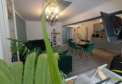Nou pe piață! Apartament 4 camere, decomandat!