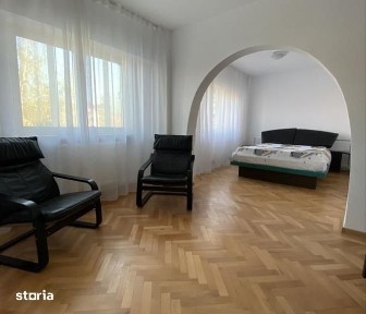 Apartament 3 camere de inchiriat, Trivale