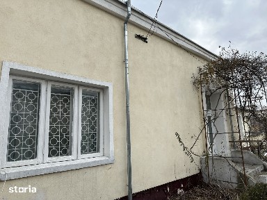 Teren cu casa similar patrimoniu ultracentral Buzau