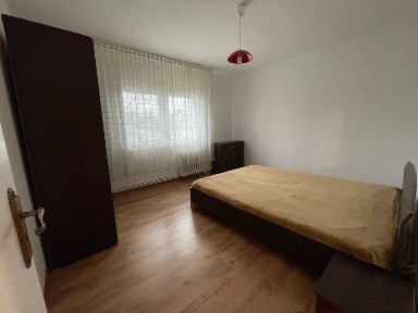 (PF) persoana fizica inchiriez apartament cu 2 camere pe str. Plopilor