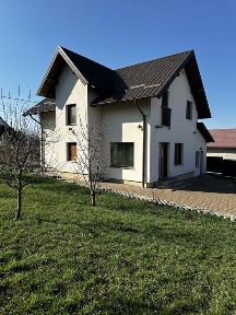 Casa individuala Ipotesti, 120 mp, garaj, foisor, livada si loc de terasa