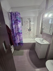 Închiriez apartament ultracentral, 2 decomandate